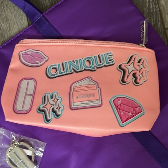 Clinique Vibrant Purple Tote with Pink Accent - Picture 2 of 6